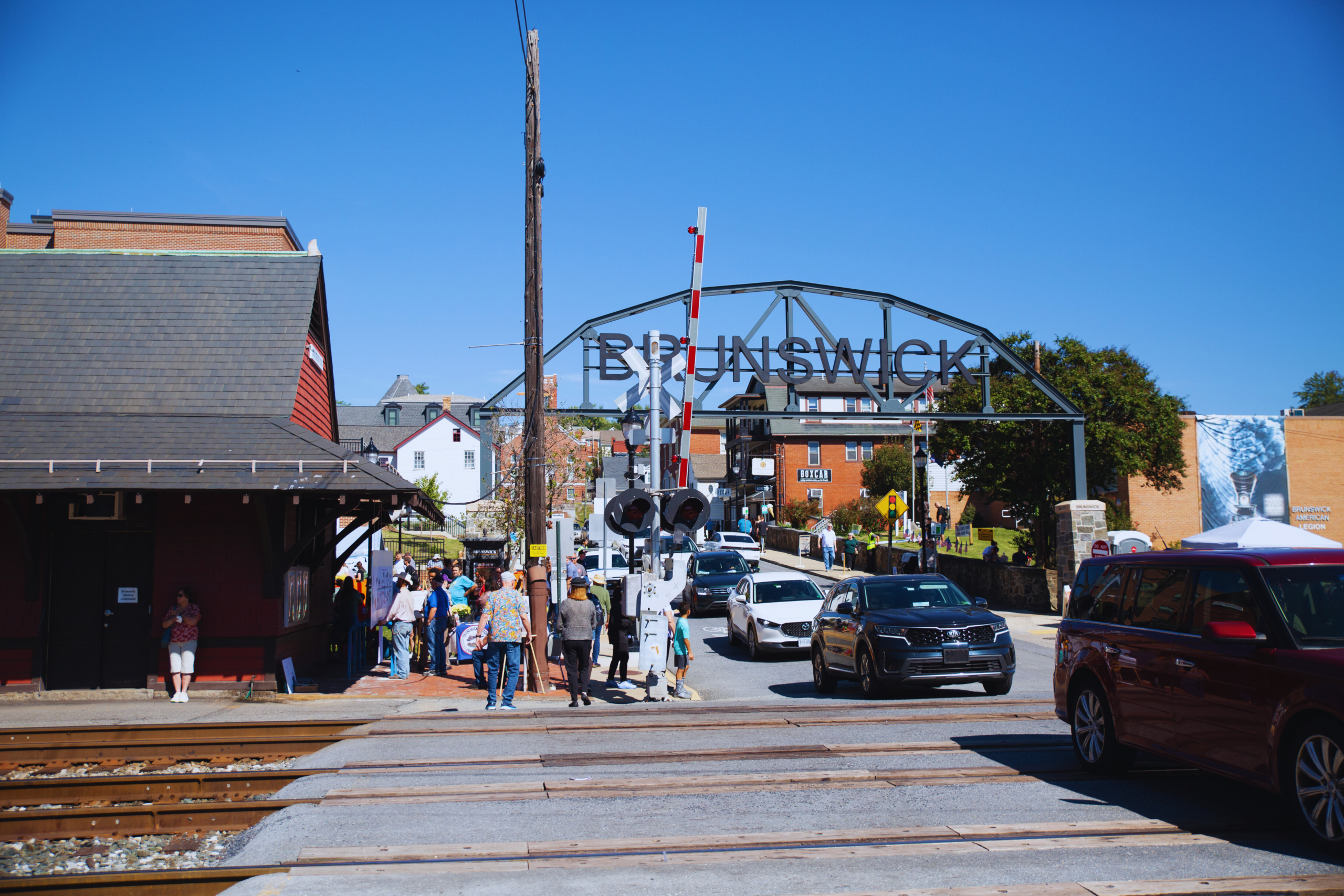 An image of the Brunswick arch.